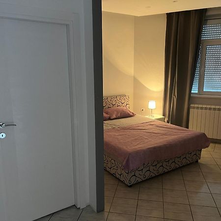 Magic M Apartment Mali Mokri Lug ภายนอก รูปภาพ